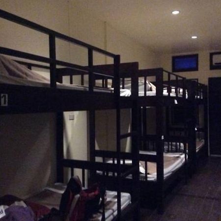 Thapae Backpackers Hostel (Adults Only) 清邁 客房 照片